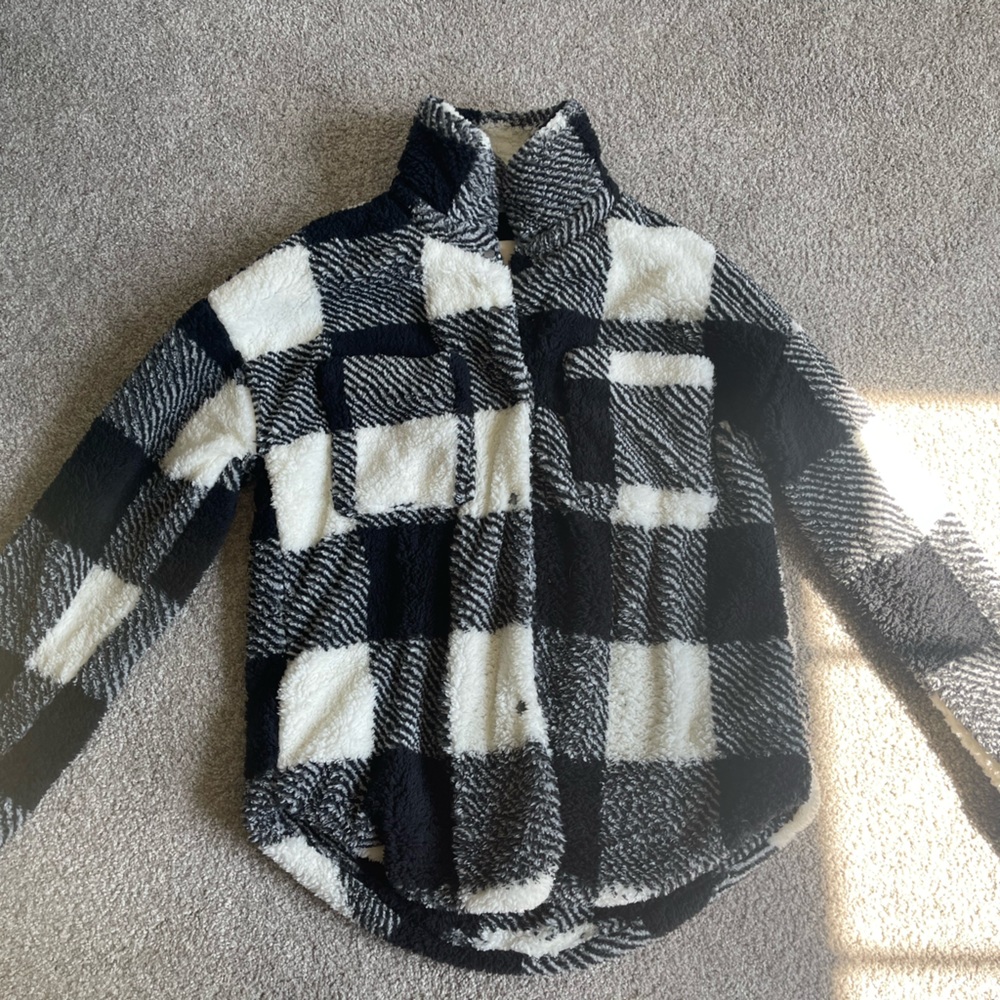 Thread & Supply Buttun up Sweater ~ Small